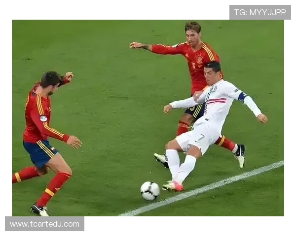 他在绿茵场上闪耀光芒的足球明星传奇故事