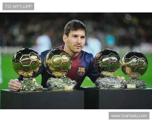 全球十位足球巨星的传奇故事与辉煌成就盘点