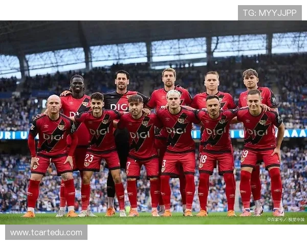 欧洲足球明星队队服设计理念与风格解析展现足球文化的魅力与时尚